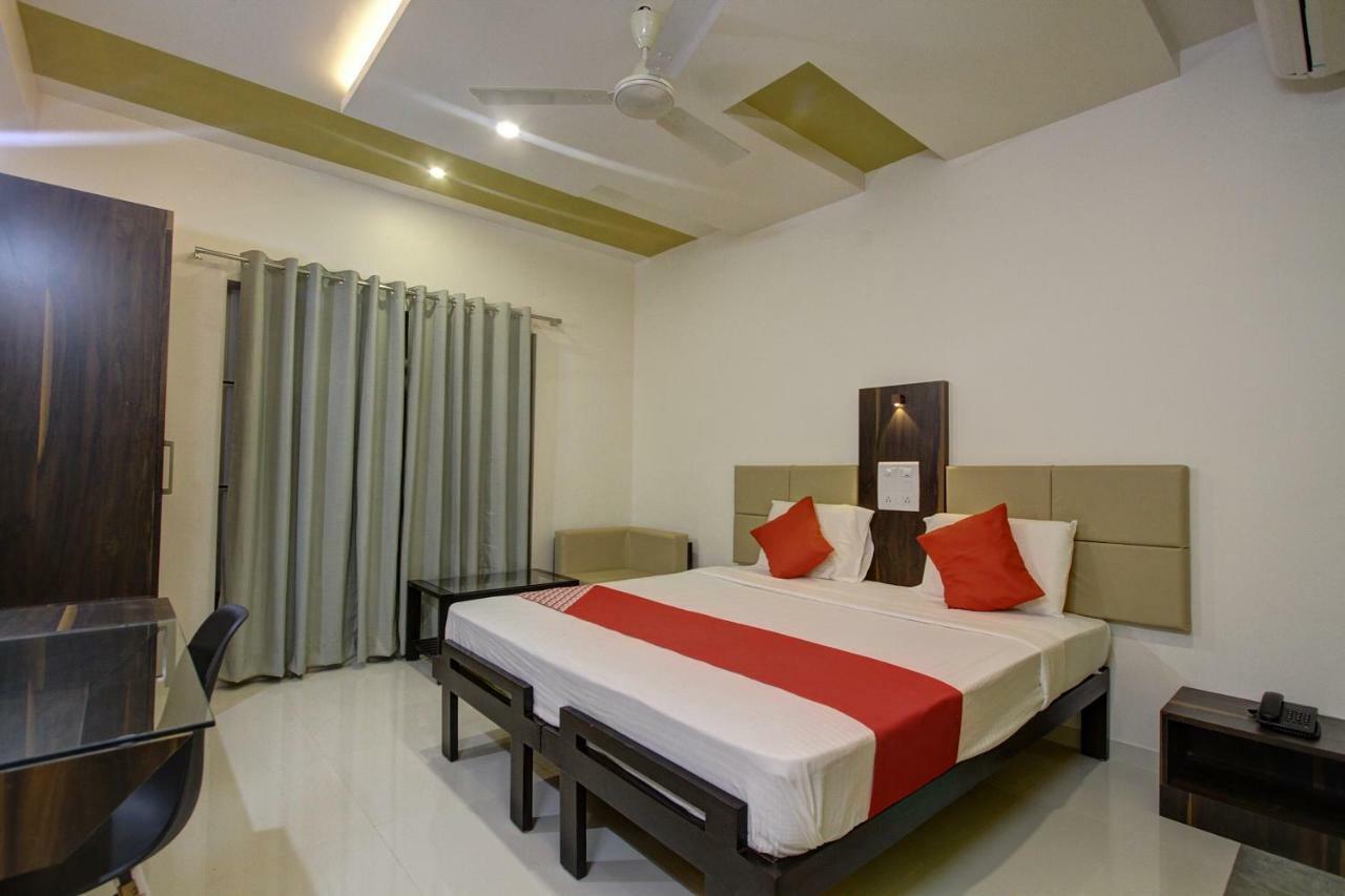 Oyo 39568 Alekha Gateway Hotel Sirsi Exterior foto