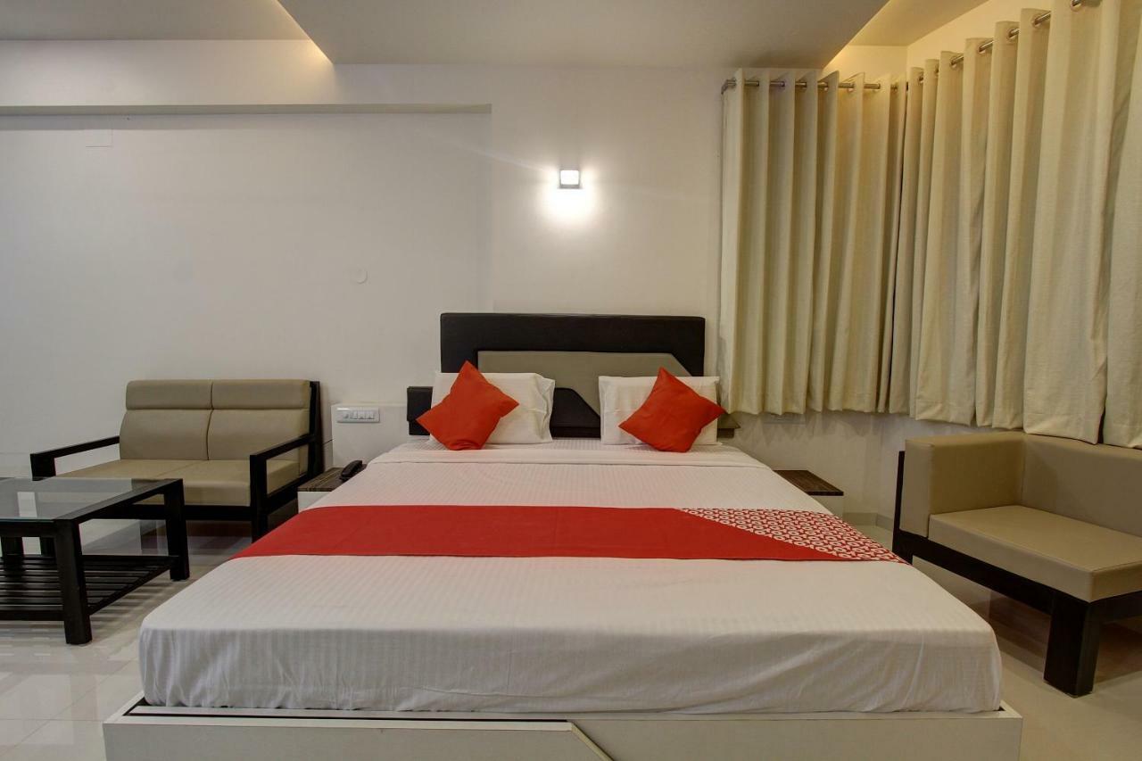 Oyo 39568 Alekha Gateway Hotel Sirsi Exterior foto