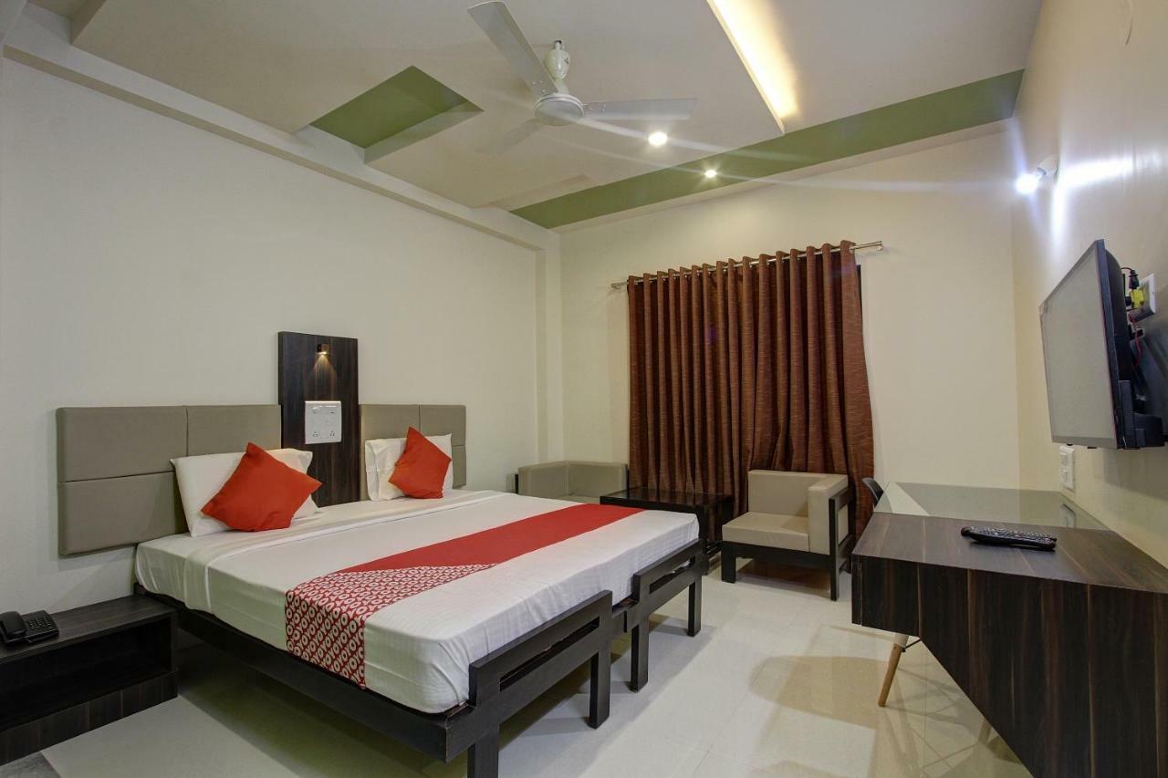 Oyo 39568 Alekha Gateway Hotel Sirsi Exterior foto